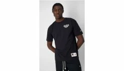 Champion X Stranger Things Men´s T-Shirt Black -shooos shop 217791 kk008 3